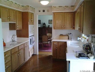 Kitchen ALL APPLIANCES ARE INCLUDED! SOLID SURFACE