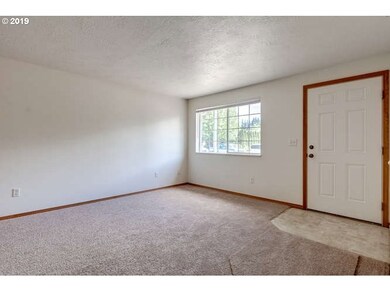 234 W 2nd Place Cir, Lafayette, OR 97127 - photo 2