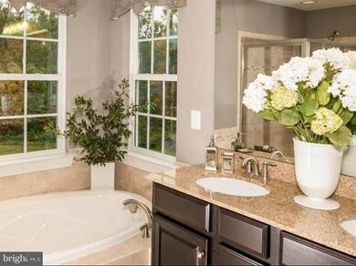 15609 Copper Beech Dr, Upper Marlboro, MD 20774 - photo 7