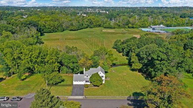 233 Shepherd Ln, Norristown, PA 19403 - photo 2