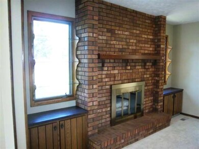 4002 Sugarberry Rd, North Platte, NE 69101 - photo 3