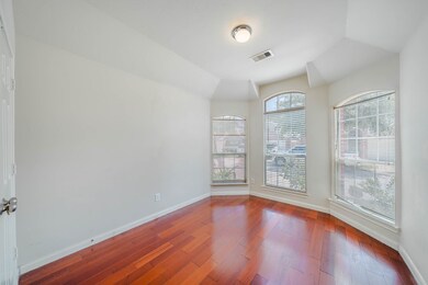 10542 Rustling Villas Ln, Houston, TX 77075 - photo 6