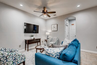 10622 Logger Pine Trail, Houston, TX 77088 - photo 5