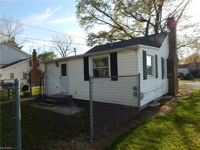 673 Grantwood Ave, Sheffield Lake, OH 44054 - photo 4