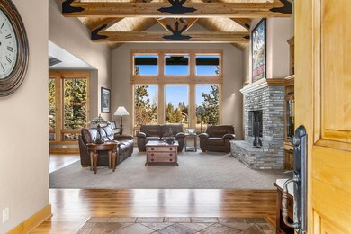 Entry Living