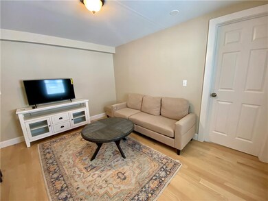16 Brinley St unit 7, Newport, RI 02840 - photo 2