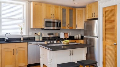 339 Hurley St unit 5, Cambridge, MA 02141 - photo 3