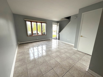 1 Cora St unit 4, New Haven, CT 06512 - photo 3