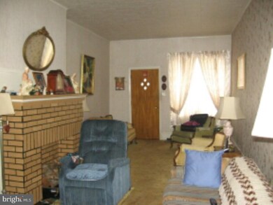 330 S Jardin St, Shenandoah, PA 17976 - photo 2