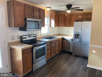 232 S 5th St, Womelsdorf, PA 19567 - photo 4