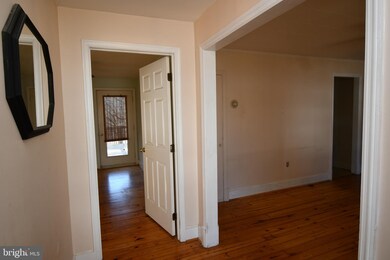 3524 Cemetery Cir, Knoxville, MD 21758 - photo 3