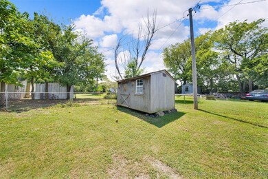 307 N Hartman Ave, Cushing, OK 74023 - photo 4