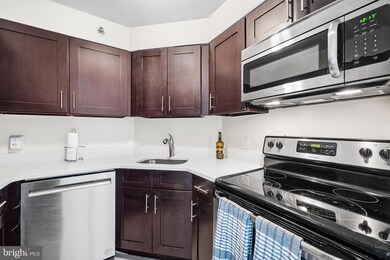 2018 32 Walnut St unit 11F, Philadelphia, PA 19103 - photo 5