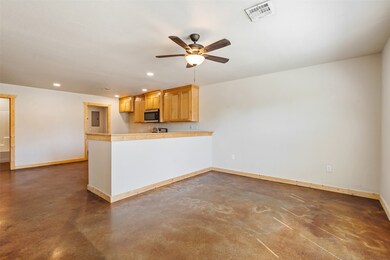 13001 Owen Ln unit 13005, Thackerville, OK 73459 - photo 2