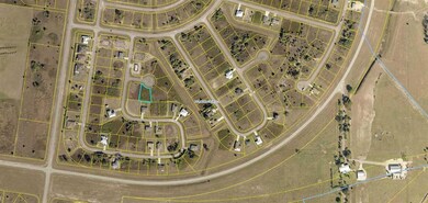 8102 Salt Ct, Labelle, FL 33935 - photo 2