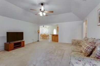 1801 Rayna Dr, Weatherford, TX 76086 - photo 5