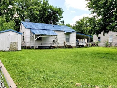 202 W Scott St, Henryetta, OK 74437 - photo 4