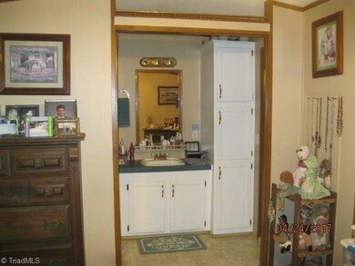 259 Emmanuel Church Rd, Asheboro, NC 27205 - photo 6