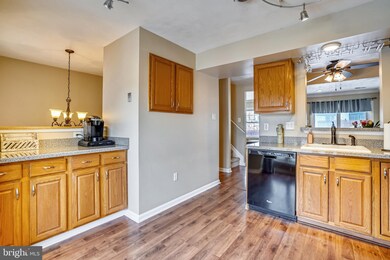 1224 Seron Ct, Sykesville, MD 21784 - photo 7