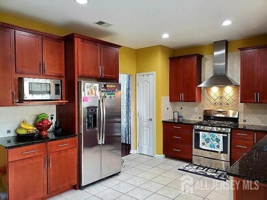 339 Morning Glory Dr, Monroe Township, NJ 08831 - photo 4