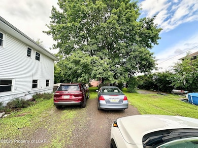 1084 N SHERMAN