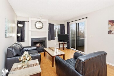 Living Room W/Deck Access