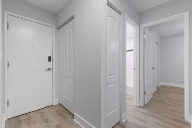 6021 N Winthrop Ave unit 402, Chicago, IL 60660 - photo 7