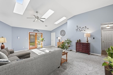 239 Laura Ln, Hobart, IN 46342 - photo 4