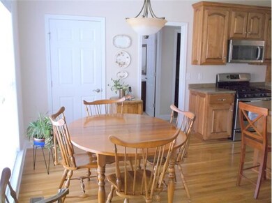 Eating area in the kitchen.