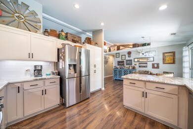 1942 Catherine Way-21