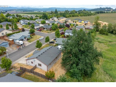 660 N 1st St, Carlton, OR 97111 - photo 3