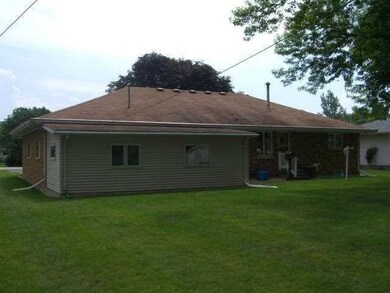203 N Washington St, Atkinson, IL 61235 - photo 3