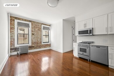 24-51 38th St unit B7, Astoria, NY 11103 - photo 2