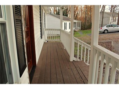 8801 Huntingcreek Ct, North Chesterfield, VA 23237 - photo 2