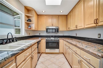 22011 Callado Way, Topanga, CA 90290 - photo 4