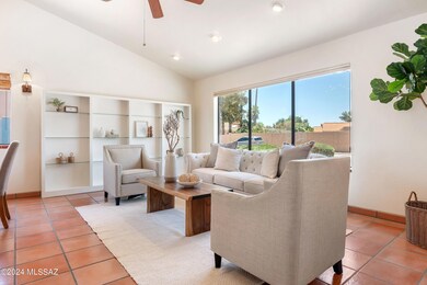Multiple Living Areas (1 of 2)