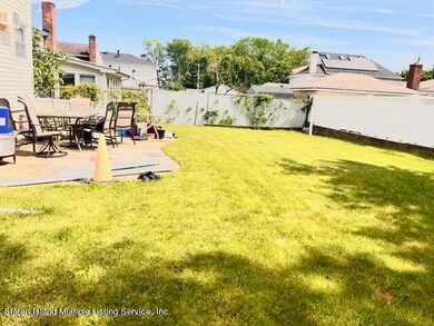 218 Chesterton Ave, Staten Island, NY 10306 - photo 6