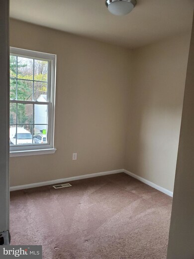 6000 Applegarth Place, Capitol Heights, MD 20743 - photo 7