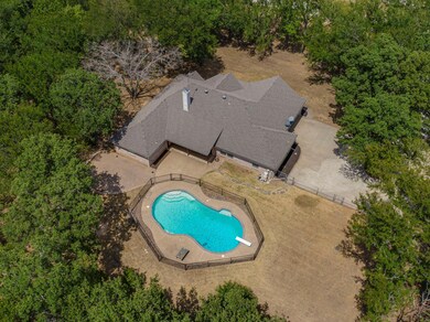 3817 Watersridge Cir, Cleburne, TX 76031 - photo 6