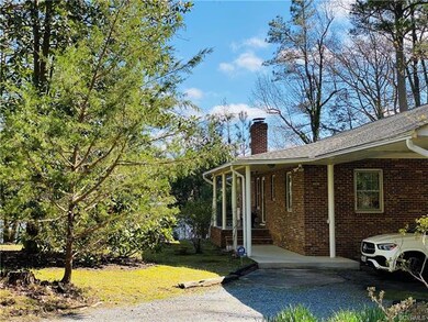 Front with waterview