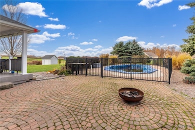 1258 Lake Pointe Dr, Appleton, NY 14008 - photo 4