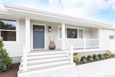 1995 Ruth Rd, Mattituck, NY 11952 - photo 3