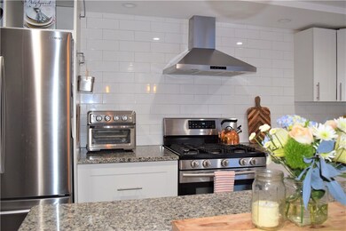 27 Knowlton St, Riverside, RI 02915 - photo 6