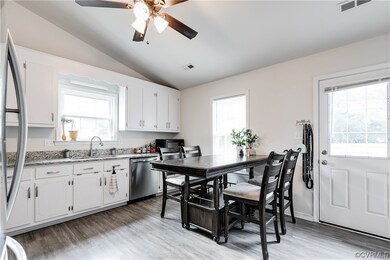 11743 Bailey Woods Dr, Midlothian, VA 23112 - photo 6