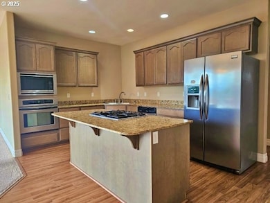 953 Inlet Loop, Coos Bay, OR 97420 - photo 3