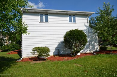 4616 Fieldcrest Dr, Lansing, MI 48917 - photo 6