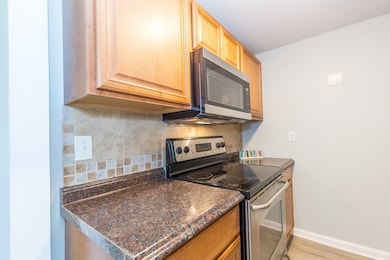 132 Thissell Ave unit 113, Dracut, MA 01826 - photo 5