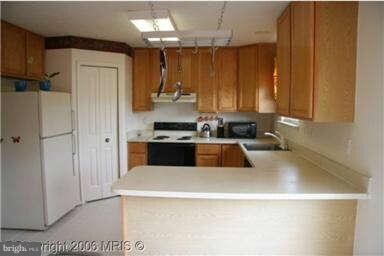 9267 Brewington Ln, Laurel, MD 20723 - photo 4