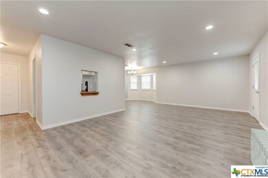 2604 Veterans Ave, Copperas Cove, TX 76522 - photo 3