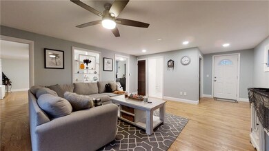 4 Bellevue Cir, West Warwick, RI 02893 - photo 6